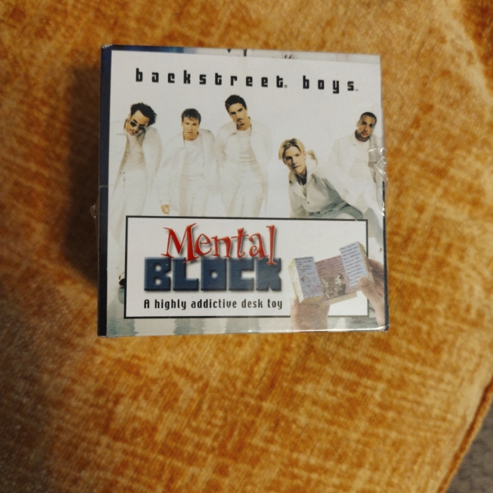 NWT Backstreet Boys Mental Block Desk Toy